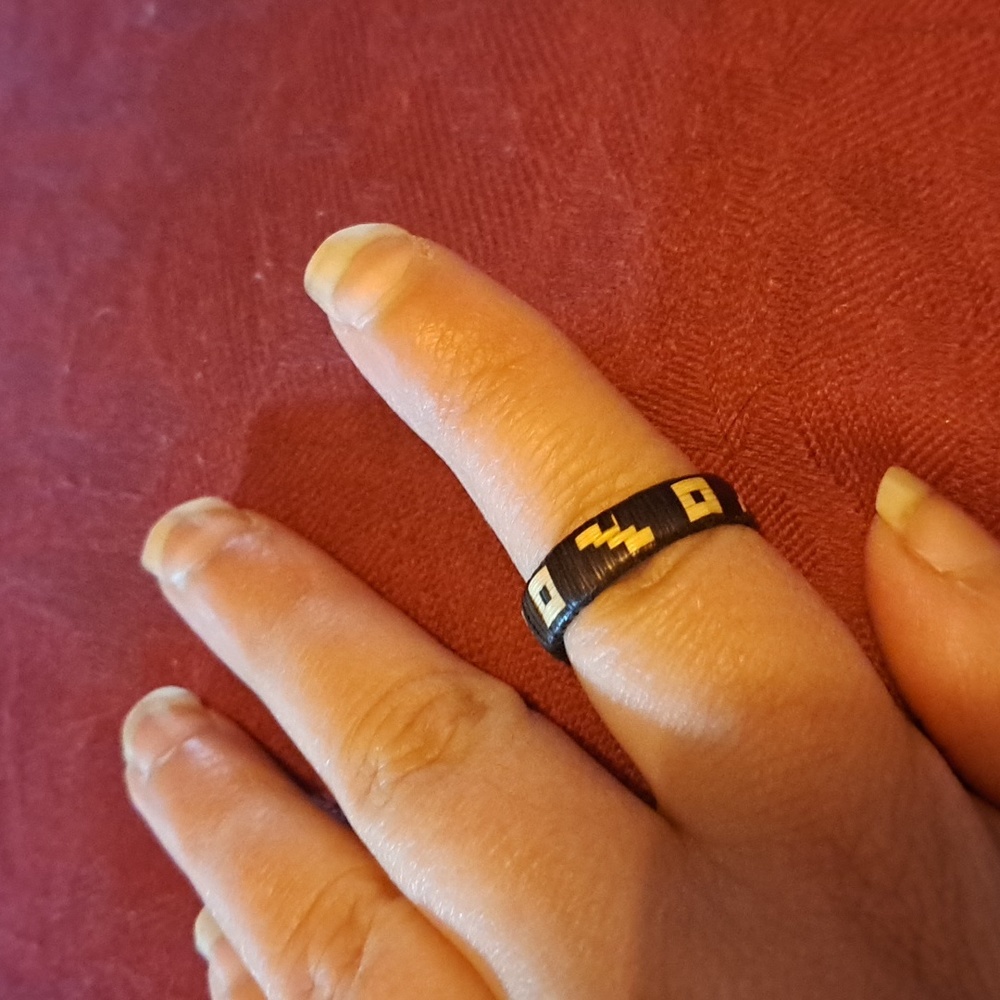 Black woven ring size 7.5 like new